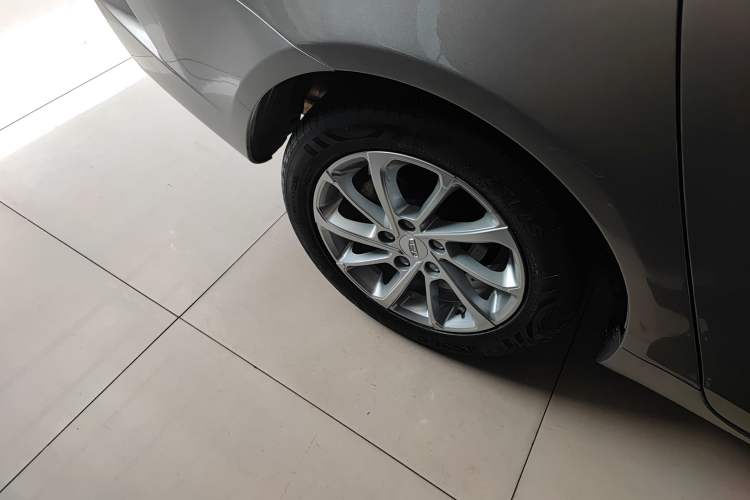 Used Geely Auto Emgrand 2021 UP 1.5L CVT Luxury Model Right Rear Wheel Hub