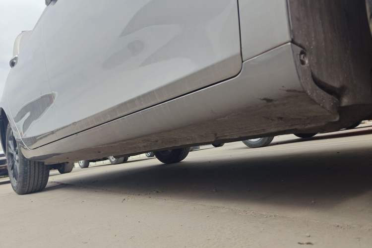 Used Geely Auto Emgrand 2021 UP 1.5L CVT Comfort Model Right Side Sill