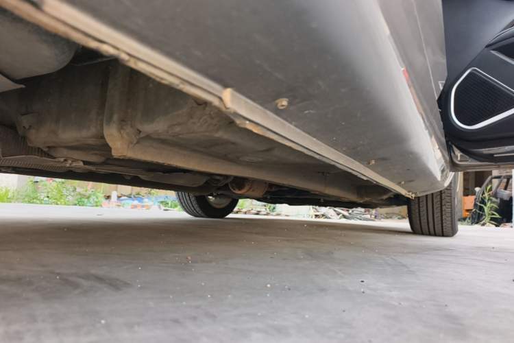 Used Geely Auto Emgrand 2021 UP 1.5L CVT Luxury Model Right Side Sill