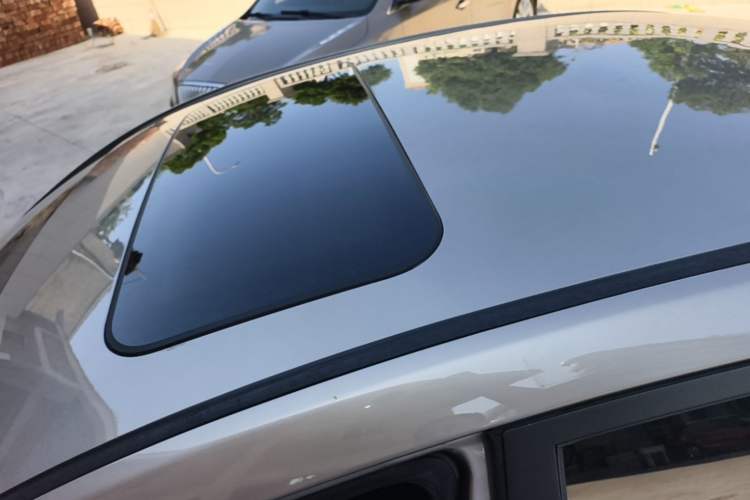 Used Geely Auto Emgrand 2021 UP 1.5L CVT Luxury Model Roof
