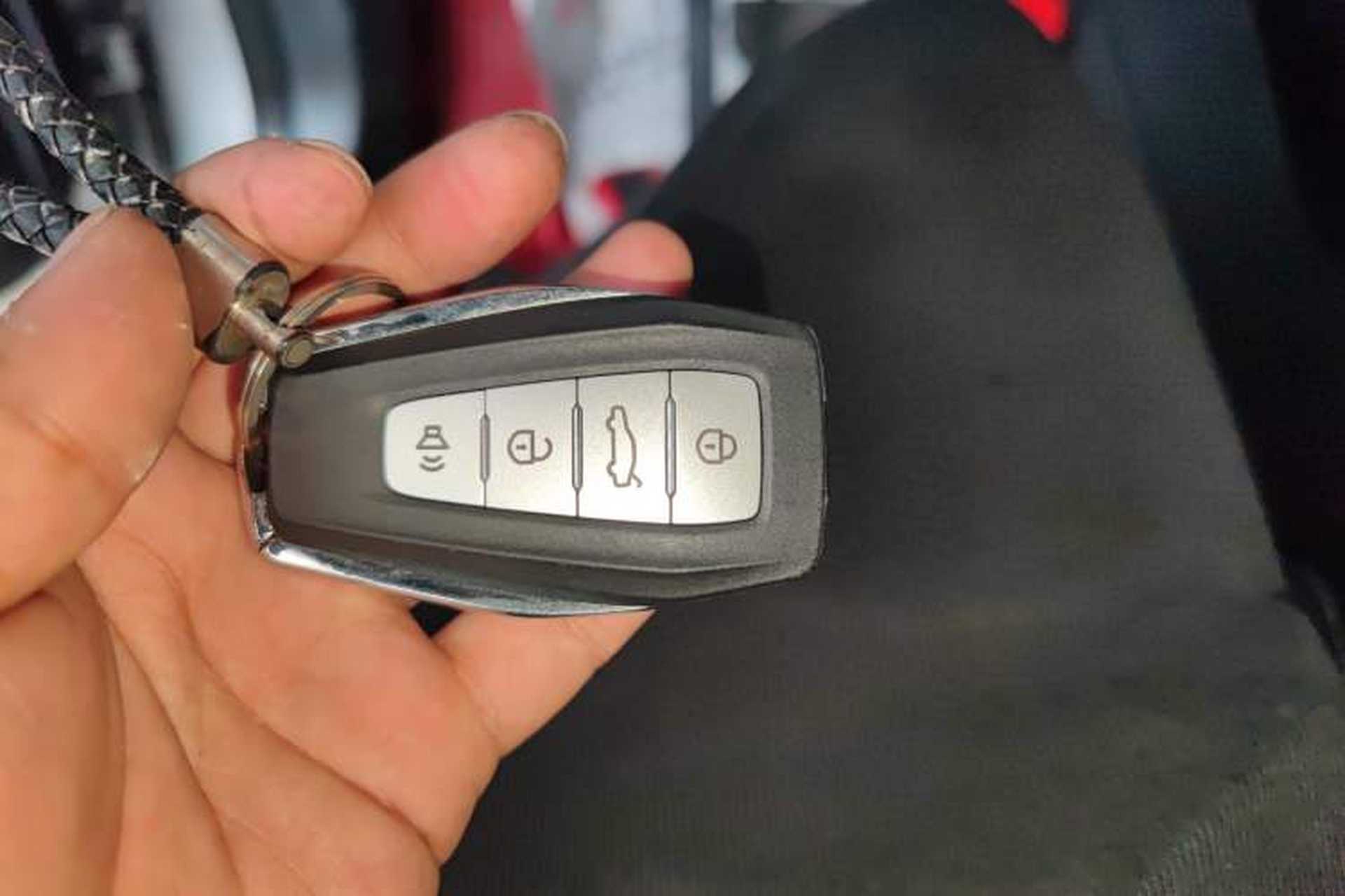Used Geely Auto Emgrand 2021 UP 1.5L CVT Luxury Model Vehicle Key