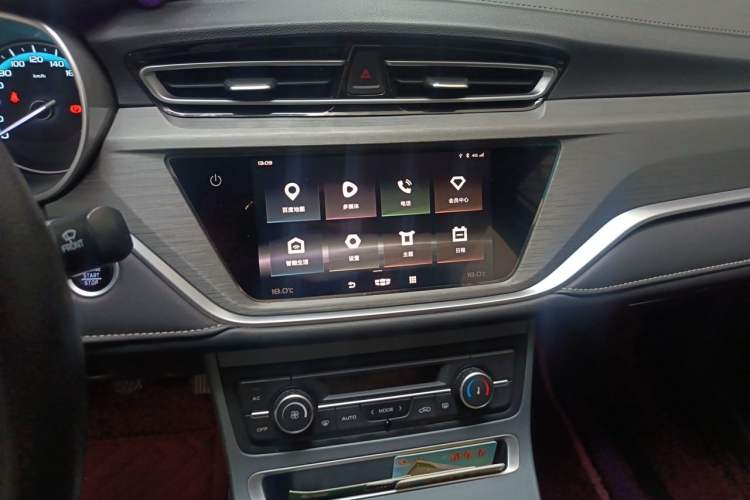 Used Geely Auto Emgrand 2021 UP 1.5L Manual Luxury Model Audio And AC Panel