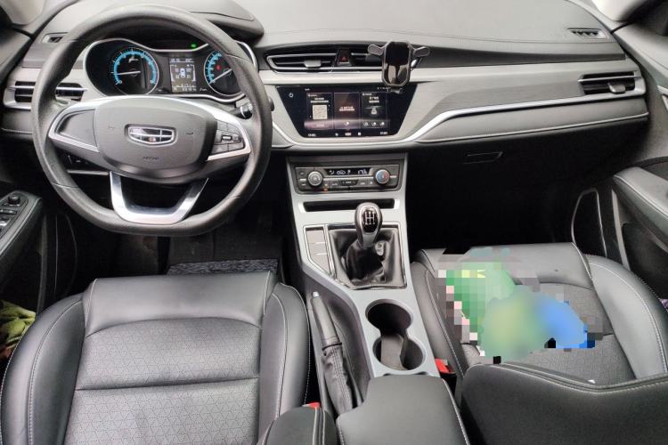 Used Geely Auto Emgrand 2021 UP 1.5L Manual Luxury Model Center Console