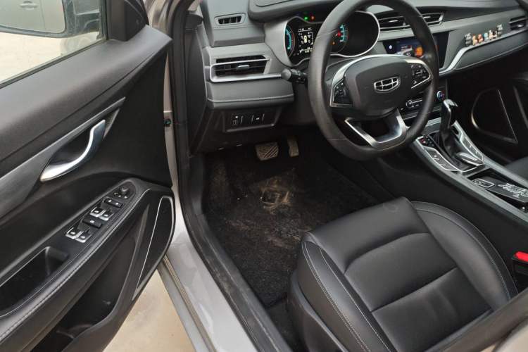 Used Geely Auto Emgrand 2021 UP 1.5L CVT Luxury Model Driver Seat