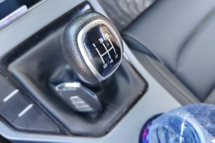 Used Geely Auto Emgrand 2021 UP 1.5L Manual Luxury Model Gear Lever