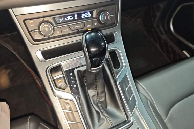 Used Geely Auto Emgrand 2021 UP 1.5L CVT Luxury Model Gear Lever
