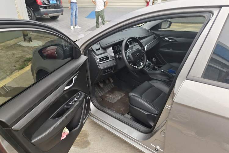 Used Geely Auto Emgrand 2021 UP 1.5L Manual Comfort Model Interior 3