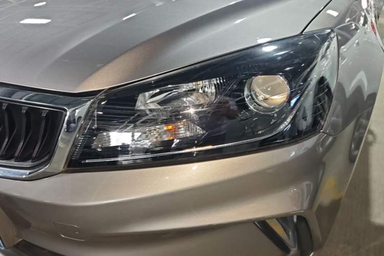 Used Geely Auto Emgrand 2021 UP 1.5L CVT Luxury Model Left Front Headlight