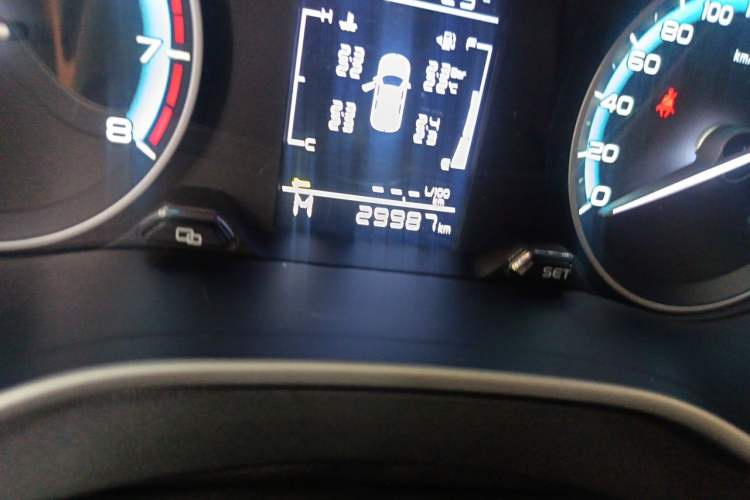 Used Geely Auto Emgrand 2021 UP 1.5L Manual Luxury Model Odometer Close Up