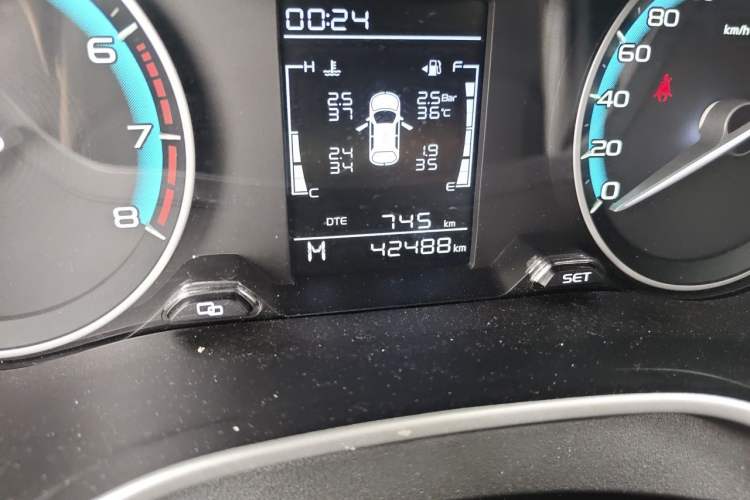 Used Geely Auto Emgrand 2021 UP 1.5L Manual Comfort Model Odometer Close Up