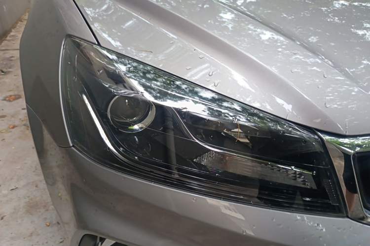 Used Geely Auto Emgrand 2021 UP 1.5L Manual Luxury Model Right Front Headlight
