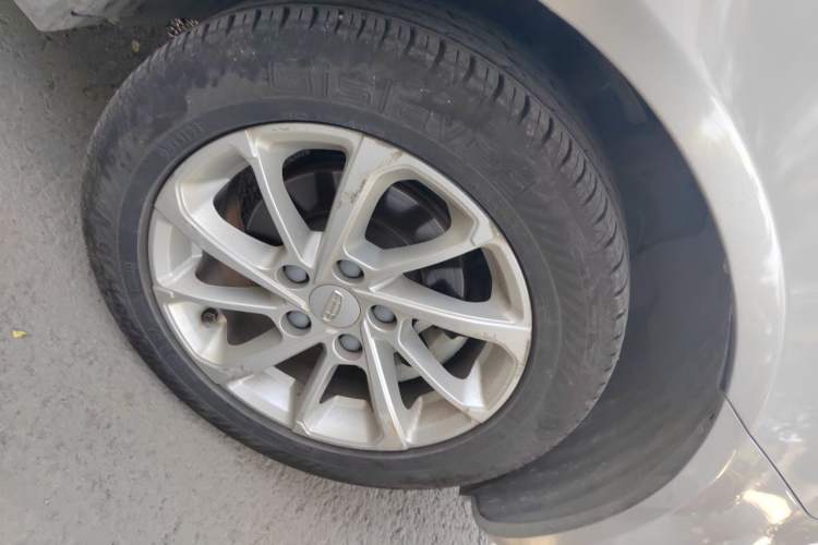 Used Geely Auto Emgrand 2021 UP 1.5L Manual Luxury Model Right Front Wheel Hub