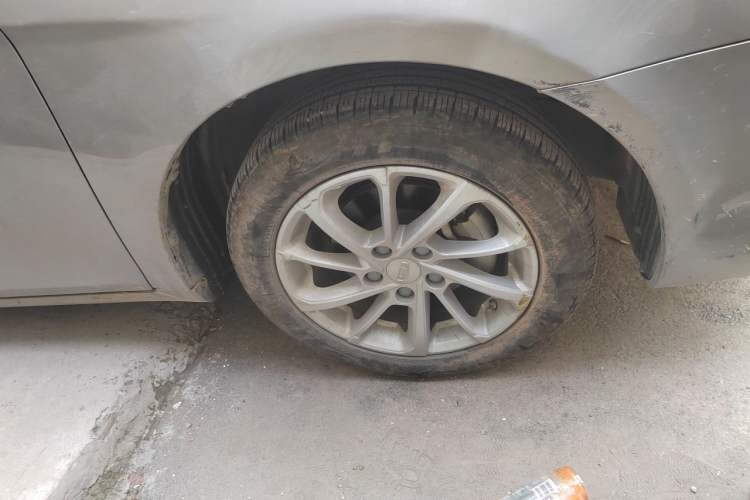 Used Geely Auto Emgrand 2021 UP 1.5L CVT Luxury Model Right Front Wheel Hub