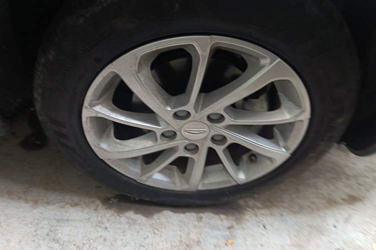 Used Geely Auto Emgrand 2021 UP 1.5L Manual Luxury Model Right Front Wheel Hub