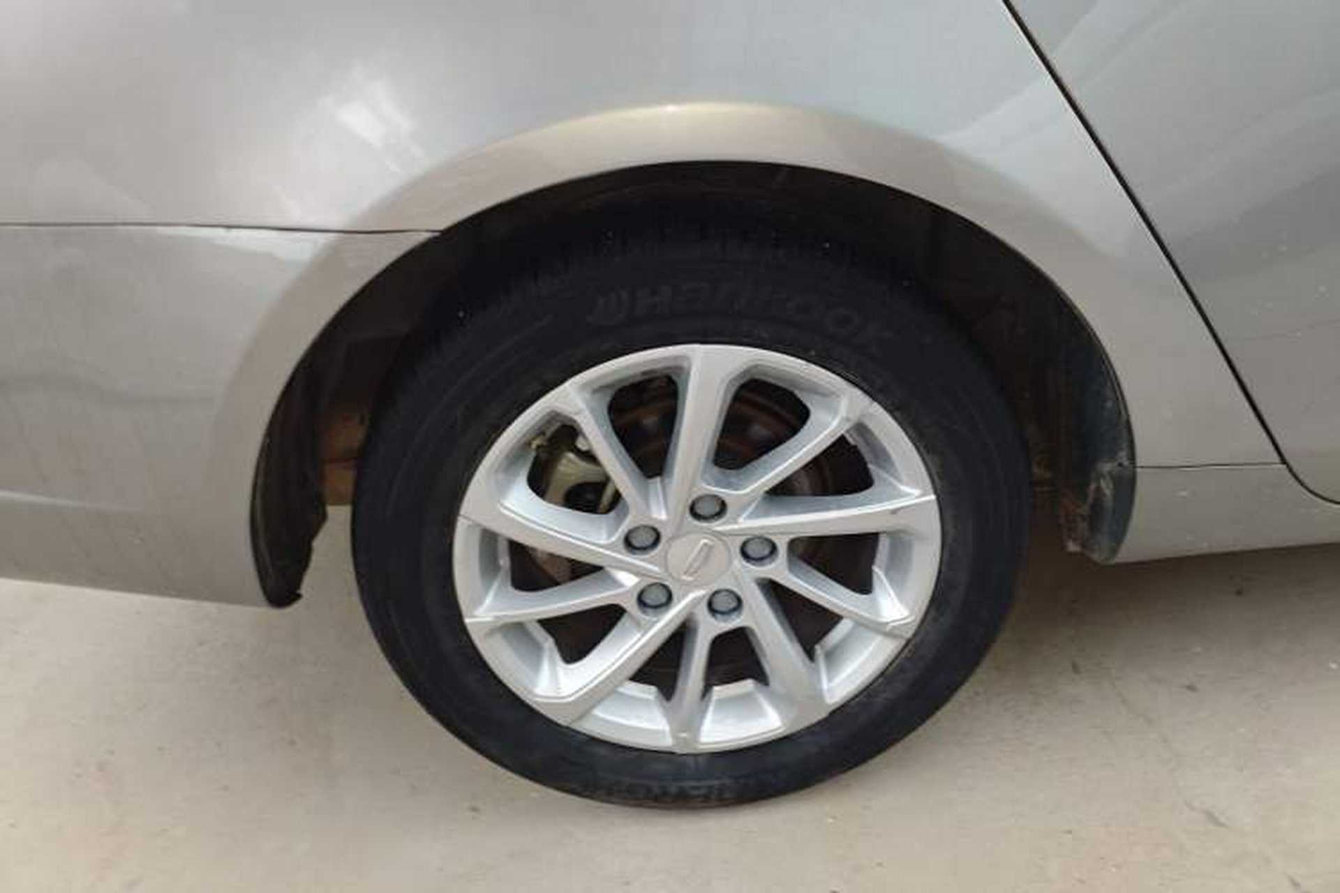 Used Geely Auto Emgrand 2021 UP 1.5L CVT Luxury Model Right Rear Wheel Hub