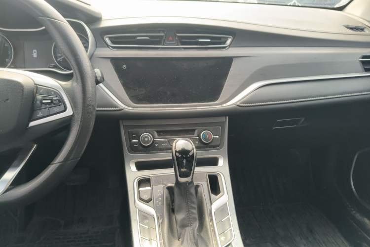Used Geely Auto Emgrand 2021 UP 1.5L CVT Luxury Model Audio And AC Panel