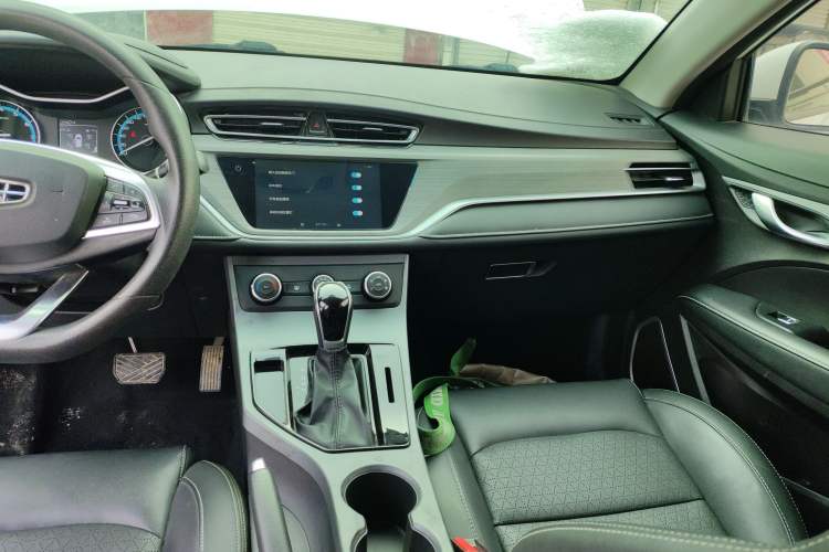 Used Geely Auto Emgrand 2021 UP 1.5L CVT Comfort Model Audio And AC Panel