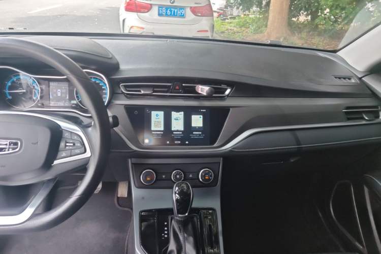 Used Geely Auto Emgrand 2021 UP 1.5L CVT Comfort Model Audio And AC Panel