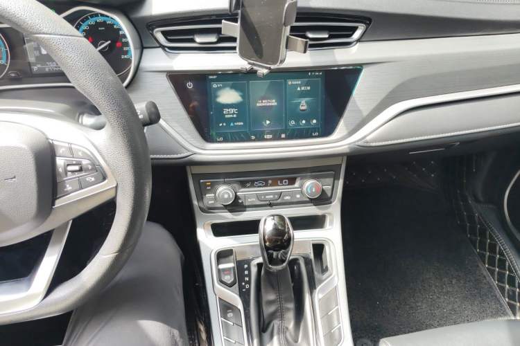 Used Geely Auto Emgrand 2021 UP 1.5L CVT Luxury Model Audio And AC Panel