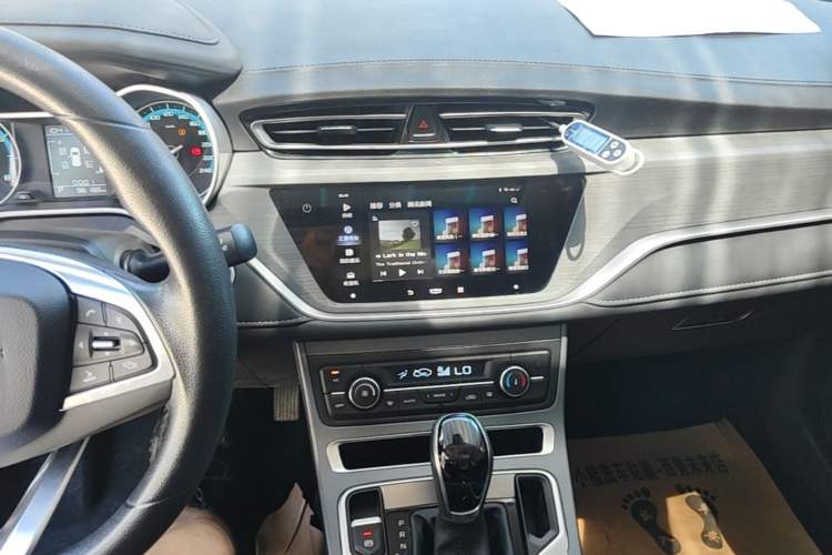 Used Geely Auto Emgrand 2021 UP 1.5L CVT Luxury Model Audio And AC Panel