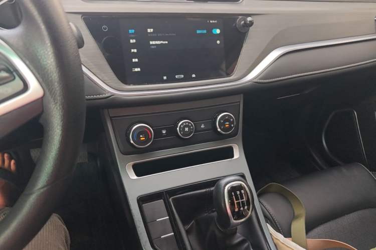 Used Geely Auto Emgrand 2021 UP 1.5L Manual Comfort Model Audio And AC Panel