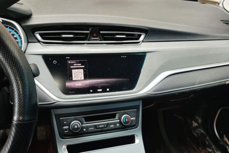 Used Geely Auto Emgrand 2021 UP 1.5L Manual Luxury Model Audio And AC Panel