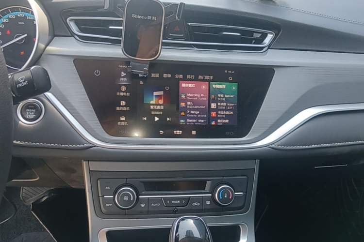 Used Geely Auto Emgrand 2021 UP 1.5L CVT Luxury Model Audio And AC Panel