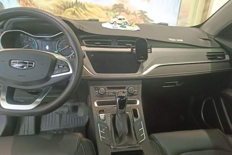 Used Geely Auto Emgrand 2021 UP 1.5L CVT Luxury Model Audio And AC Panel