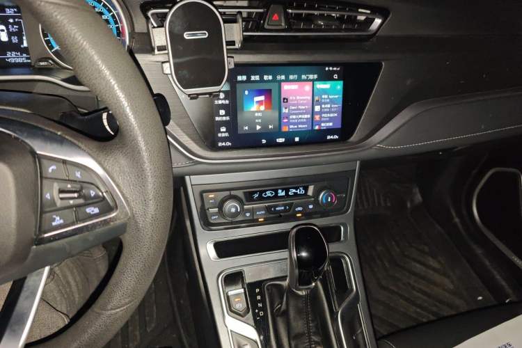 Used Geely Auto Emgrand 2021 UP 1.5L CVT Luxury Model Audio And AC Panel