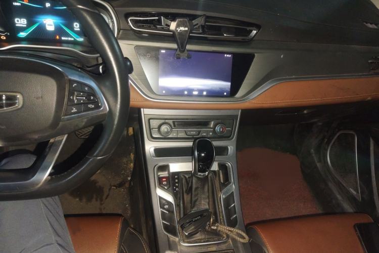 Used Geely Auto Emgrand 2021 UP 1.5L CVT Advanced Edition Audio And AC Panel