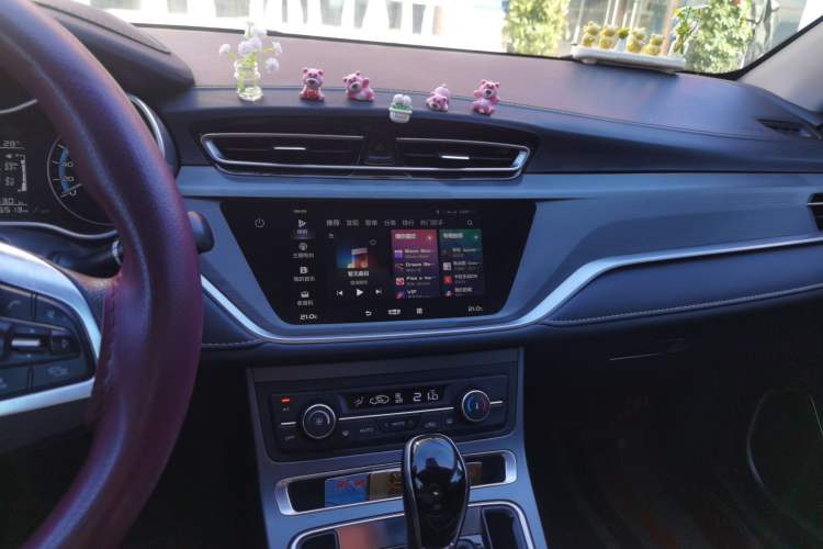 Used Geely Auto Emgrand 2021 UP 1.5L CVT Luxury Model Audio And AC Panel