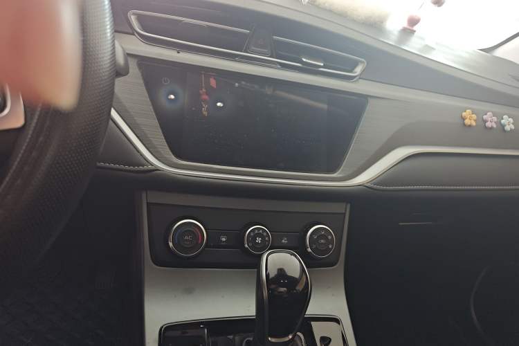 Used Geely Auto Emgrand 2021 UP 1.5L CVT Comfort Model Audio And AC Panel
