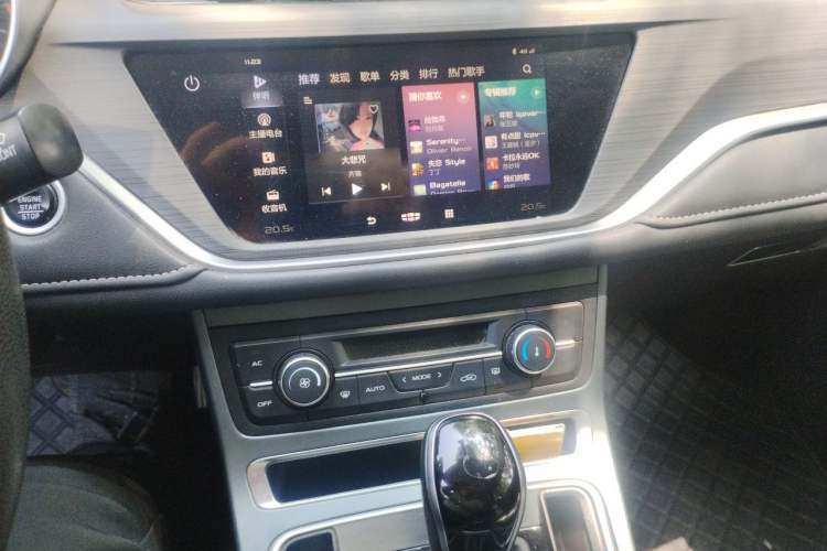 Used Geely Auto Emgrand 2021 UP 1.5L CVT Luxury Model Audio And AC Panel