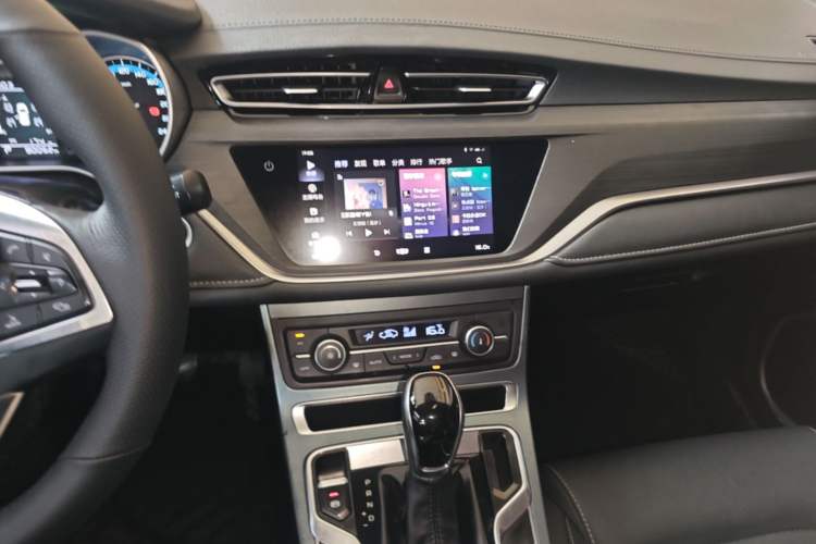 Used Geely Auto Emgrand 2021 UP 1.5L CVT Luxury Model Audio And AC Panel
