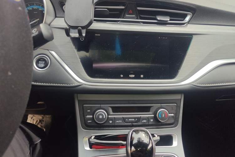 Used Geely Auto Emgrand 2021 UP 1.5L CVT Luxury Model Audio And AC Panel
