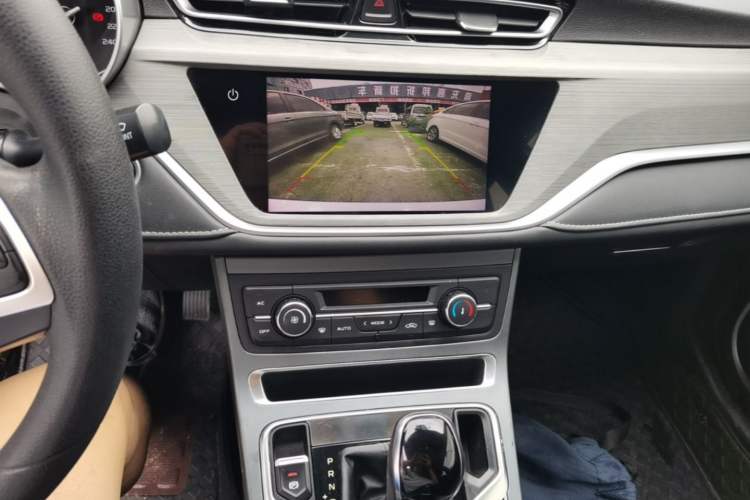 Used Geely Auto Emgrand 2021 UP 1.5L CVT Luxury Model Audio And AC Panel
