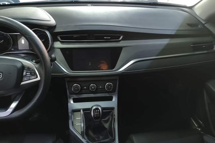 Used Geely Auto Emgrand 2021 UP 1.5L Manual Comfort Model Audio And AC Panel