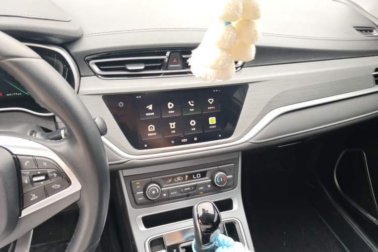 Used Geely Auto Emgrand 2021 UP 1.5L CVT Advanced Edition Audio And AC Panel