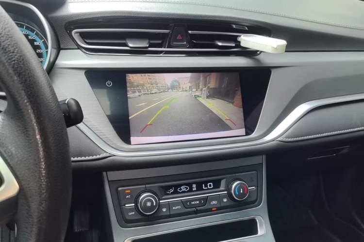 Used Geely Auto Emgrand 2021 UP 1.5L CVT Luxury Model Audio And AC Panel