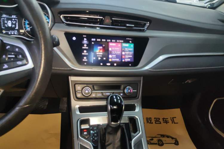 Used Geely Auto Emgrand 2021 UP 1.5L CVT Luxury Model Audio And AC Panel