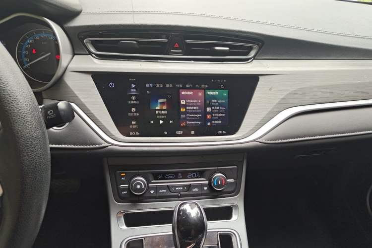 Used Geely Auto Emgrand 2021 UP 1.5L CVT Luxury Model Audio And AC Panel