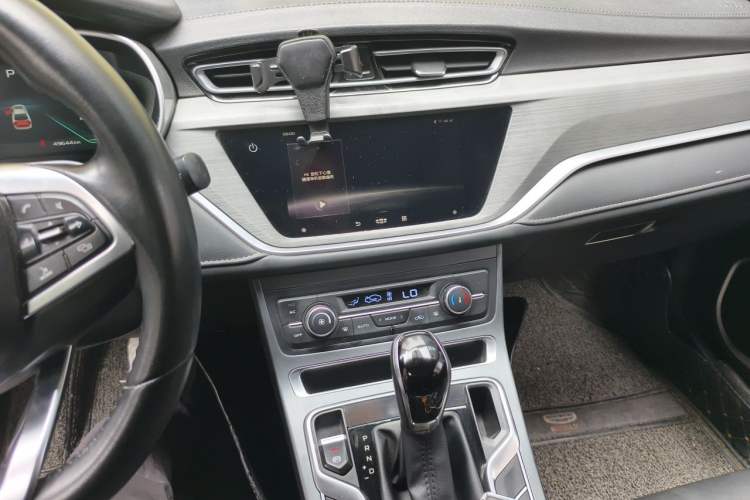 Used Geely Auto Emgrand 2021 UP 1.5L CVT Advanced Edition Audio And AC Panel