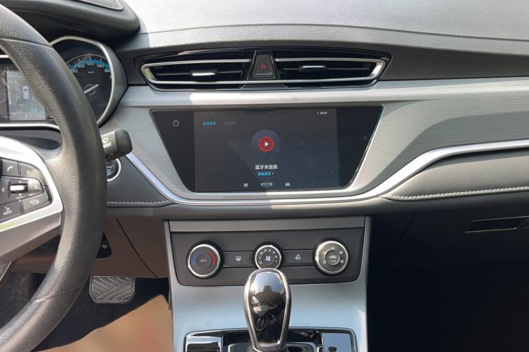 Used Geely Auto Emgrand 2021 UP 1.5L CVT Comfort Model Audio And AC Panel
