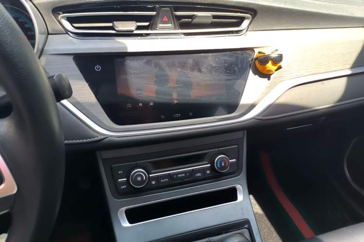 Used Geely Auto Emgrand 2021 UP 1.5L Manual Luxury Model Audio And AC Panel