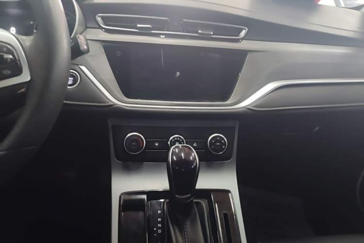 Used Geely Auto Emgrand 2021 UP 1.5L CVT Comfort Model Audio And AC Panel