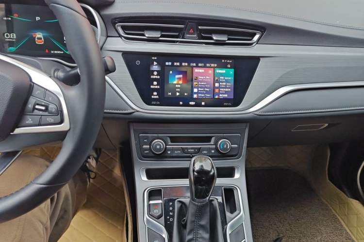 Used Geely Auto Emgrand 2021 UP 1.5L CVT Advanced Edition Audio And AC Panel