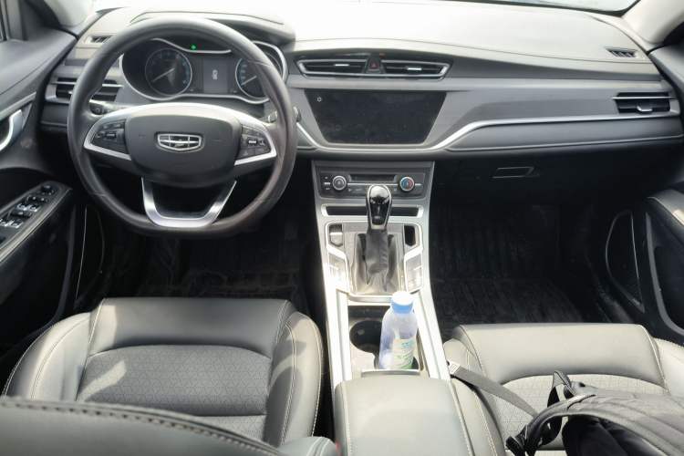 Used Geely Auto Emgrand 2021 UP 1.5L CVT Luxury Model Center Console