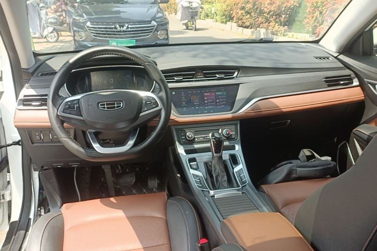 Used Geely Auto Emgrand 2021 UP 1.5L CVT Advanced Edition Center Console