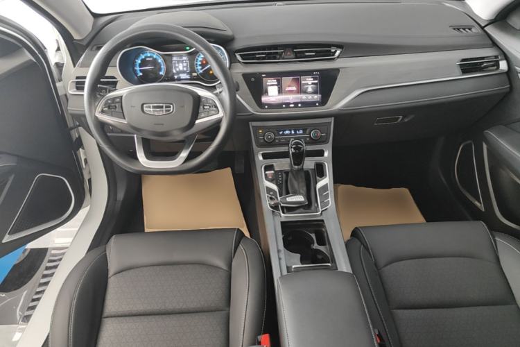 Used Geely Auto Emgrand 2021 UP 1.5L CVT Luxury Model Center Console