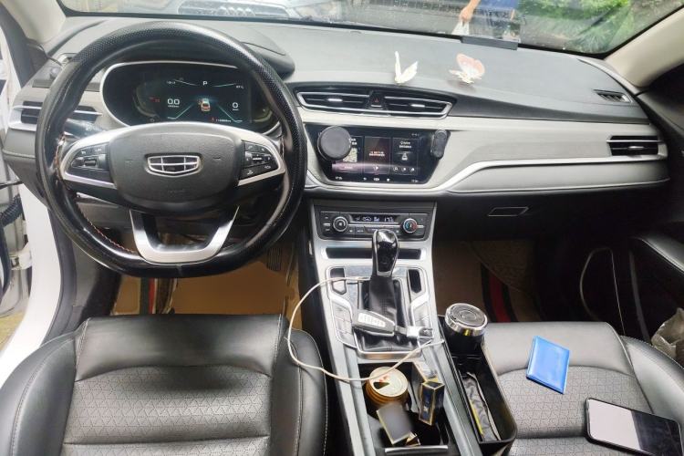 Used Geely Auto Emgrand 2021 UP 1.5L CVT Advanced Edition Center Console